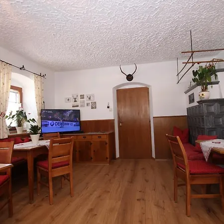 Pfandlhof 3*
