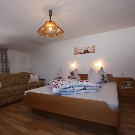 Pfandlhof Guest house 3*