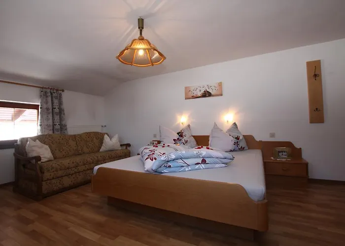 Pfandlhof Guest house 3*