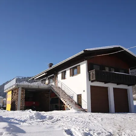 Pfandlhof בית הארחה 3*