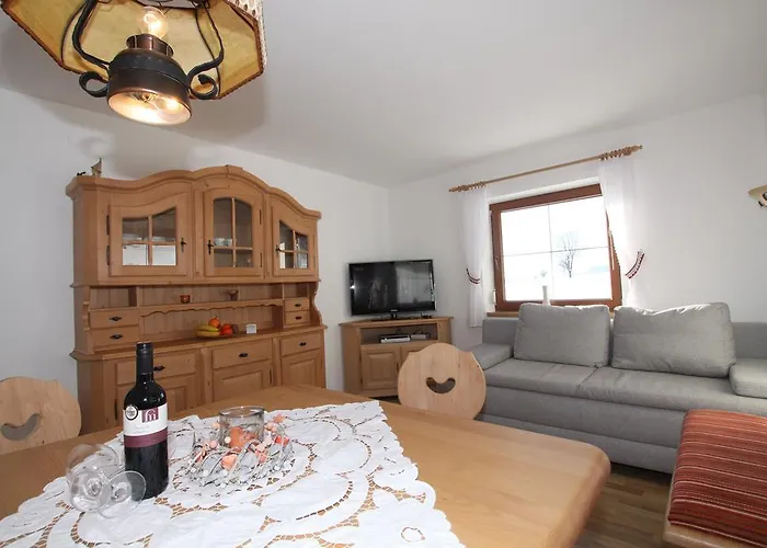 Pfandlhof بيت ضيافة